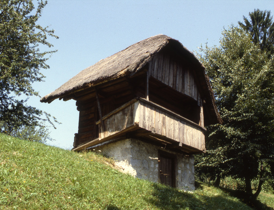 Traditional granary1